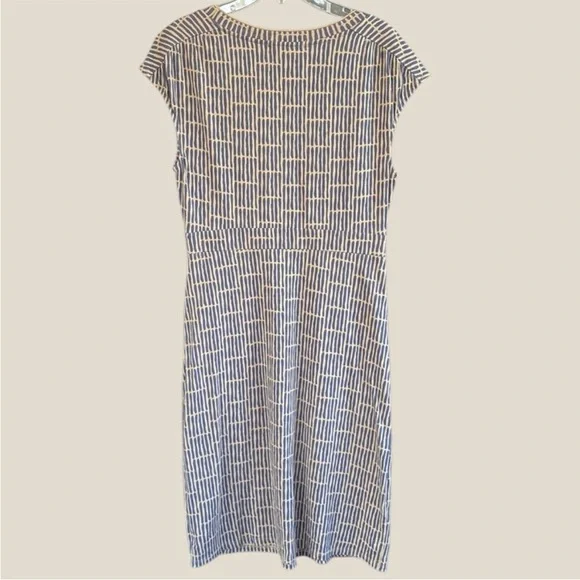 Like New Boden Patterned Jersey Dress Size 6 - Picture 2 of 7